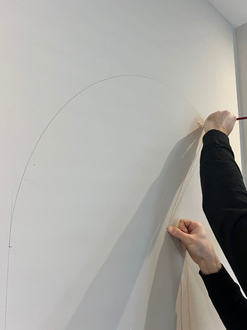 Door een touw te spannen kun je strakke bogen trekken.